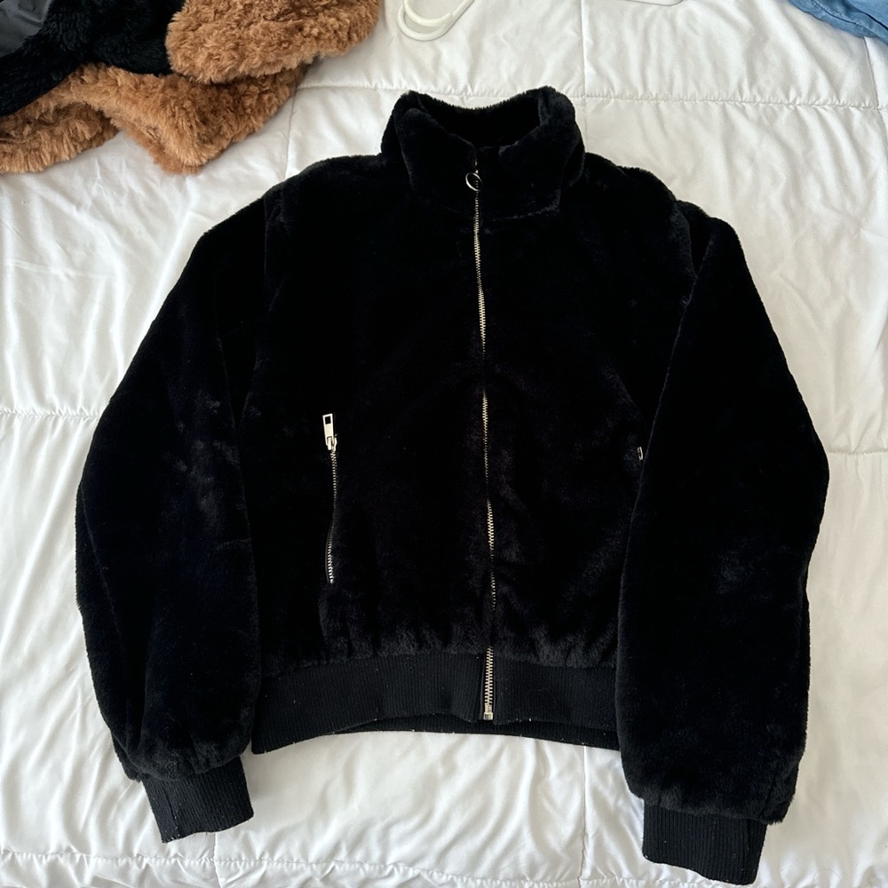 Fashion Nova faux fur bomber